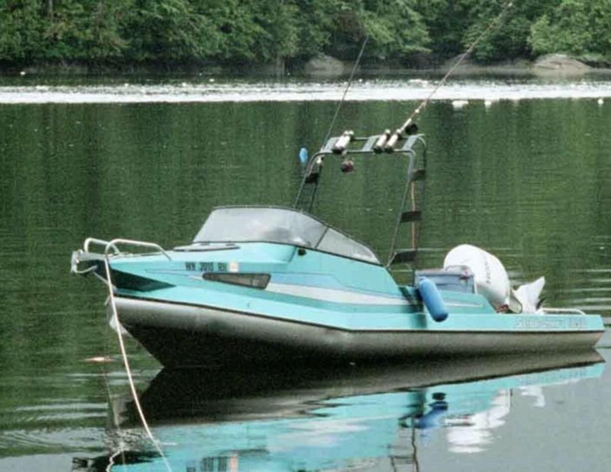 After the dashboard went dark, Frank Muchmore trusted his feelings and used the Force to steer this 18-foot aluminum Jedi Boat.