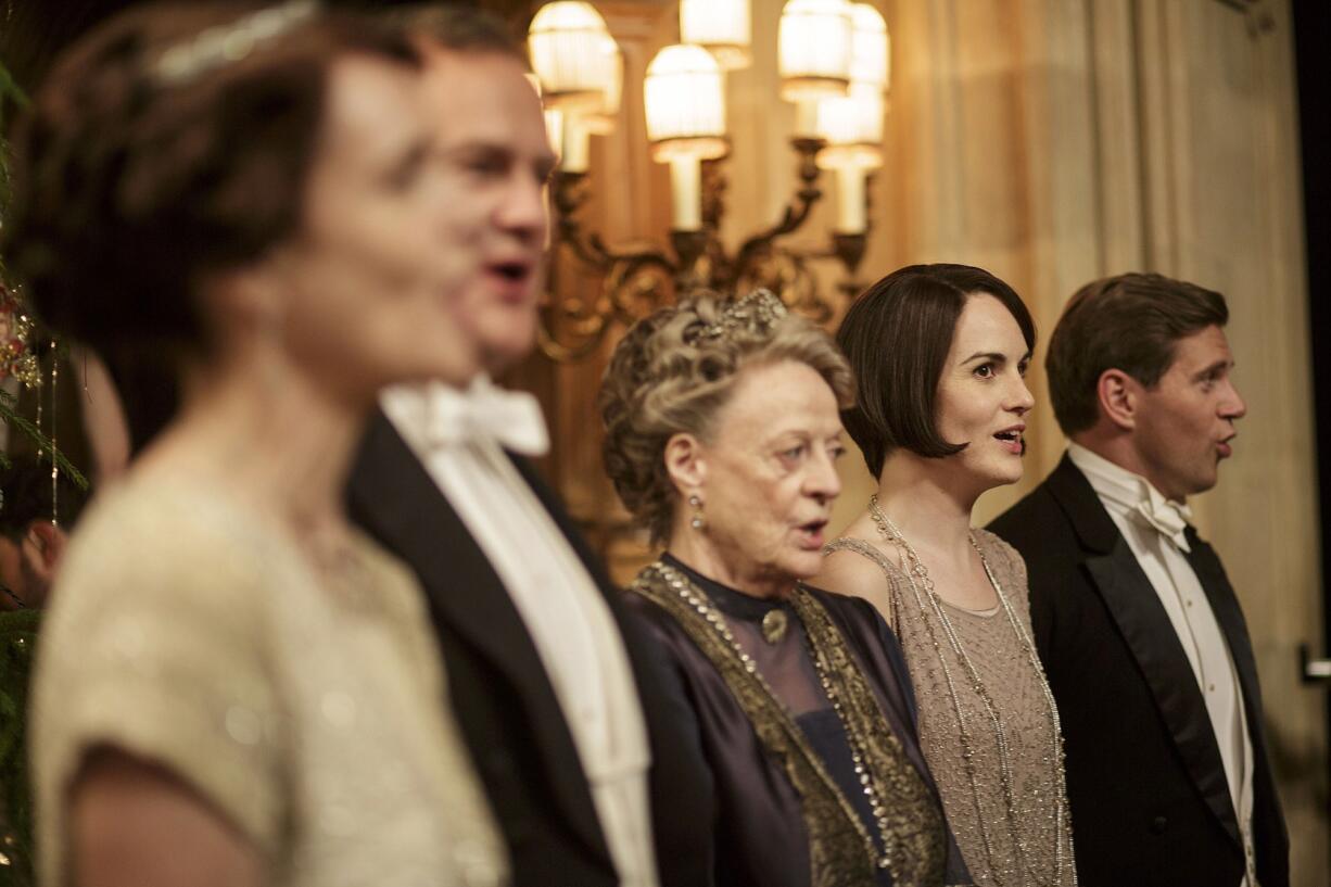 Nick Briggs/Carnival Films 2014
Maggie Smith, center, in a scene from the Season 5 finale episode of &quot;Downton Abbey.&quot;