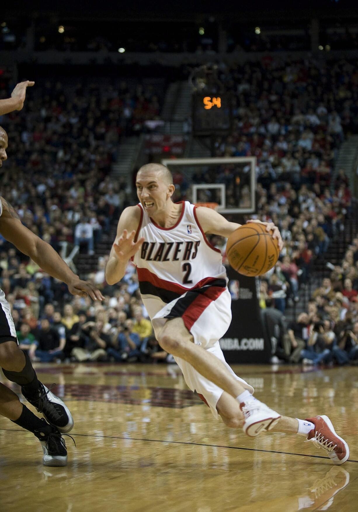 Steve Blake, here with the Blazers in 2010, returned to the team on Thursday, signing a two-year deal.