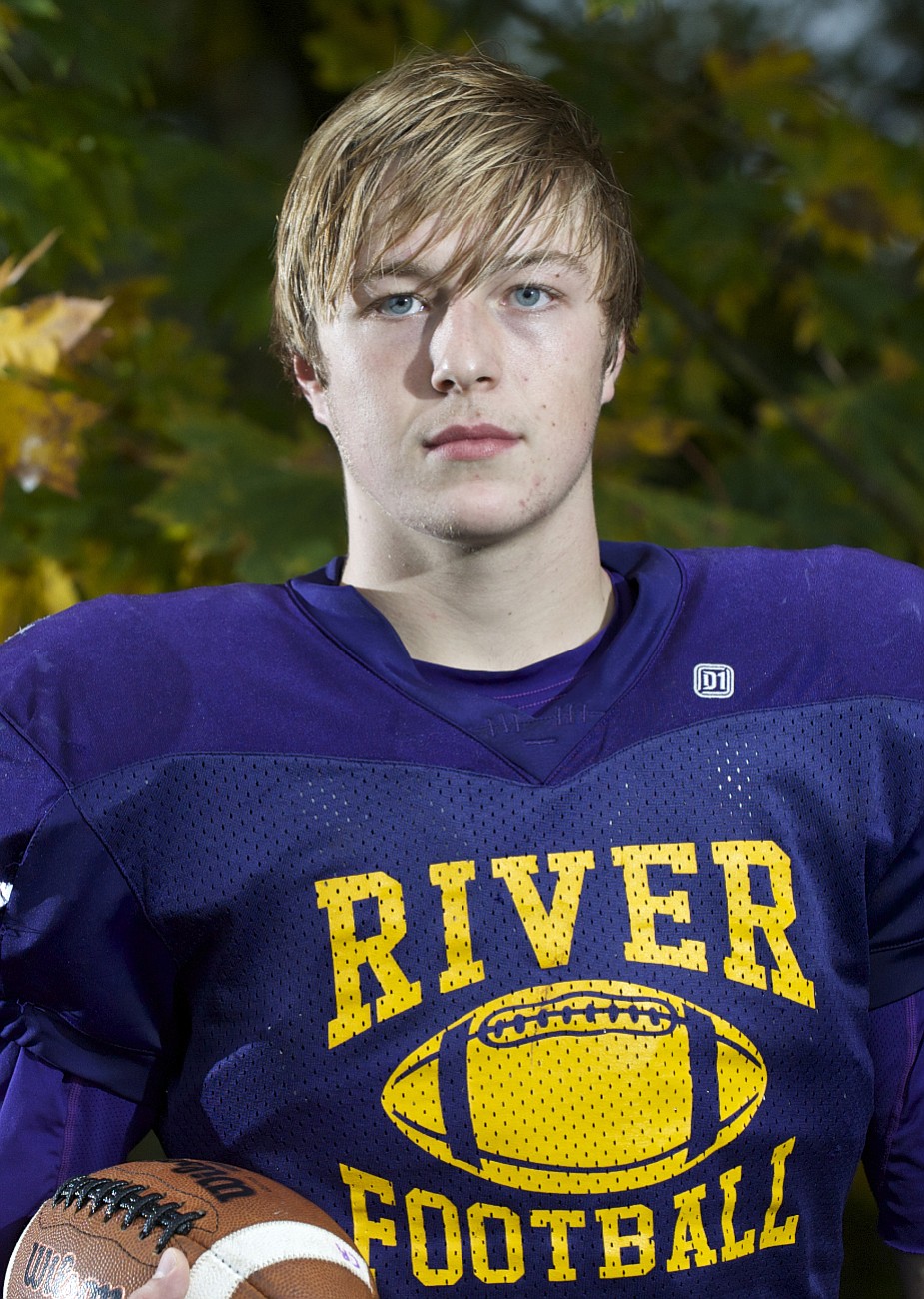 Columbia River wide receiver Carson Bassett.