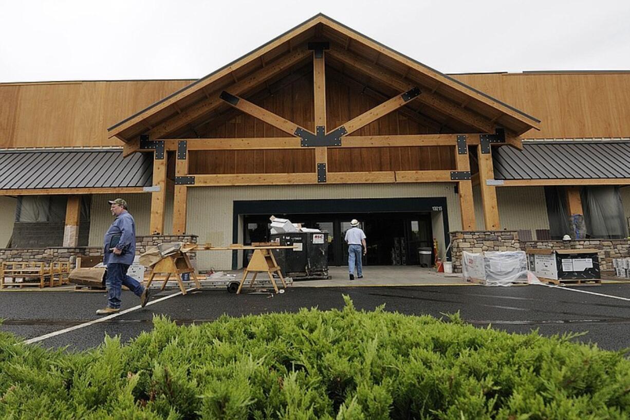 Chuck's Produce &amp; Street Market is moving into the space once occupied by Joe's, the bankrupt sporting goods chain.