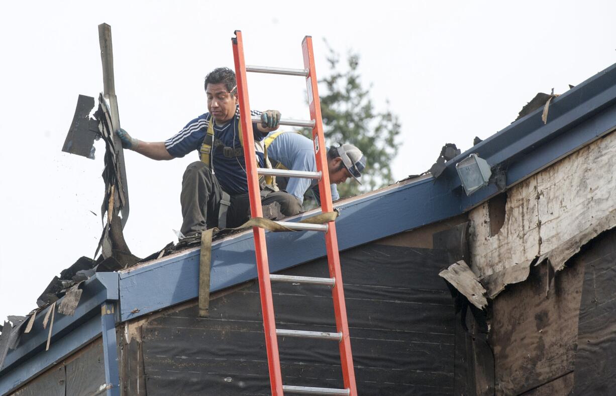 Renovations are well underway at Courtyard Village Apartments, and so are 20-day &quot;no fault&quot; notices informing tenants that they have to leave.