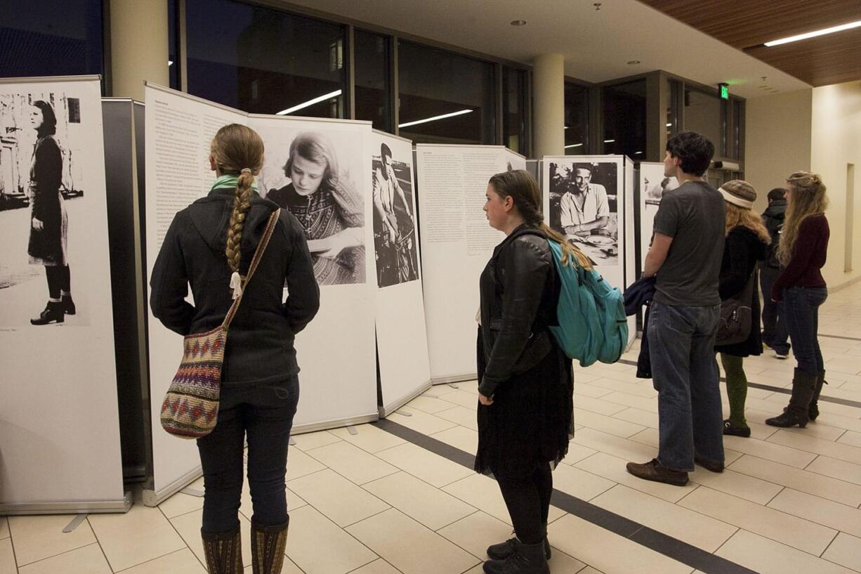 East Vancouver: Evergreen High School seniors were invited to see the University of Oregon's White Rose exhibit, and given a tour of the campus.