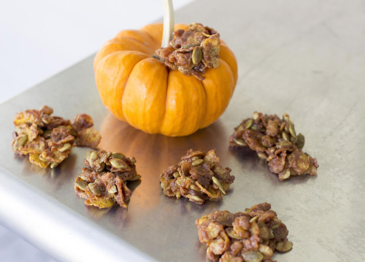 Spicy Sweet Mole Pumpkin Seed Clusters