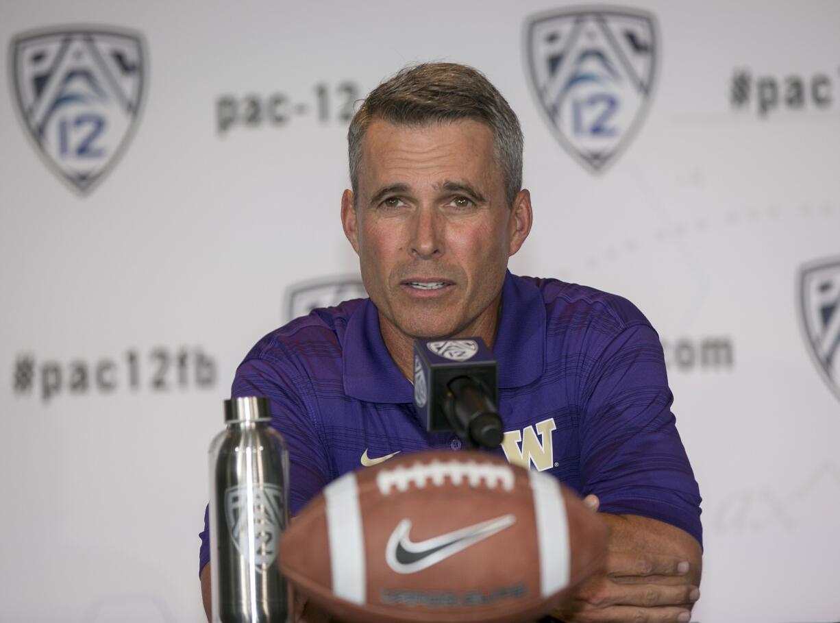 Washington head coach Chris Petersen.