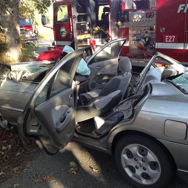 Sheriff's deputies are investigating this crash near Battle Ground, which resulted in serious injuries to the driver.