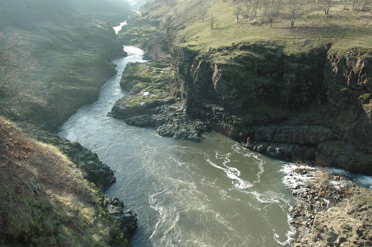 Hikers get plenty of views of the Klickitat River along the lower two miles of the trail from Lyle to Fisher Hill Bridge.