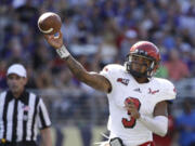 Eastern Washington quarterback Vernon Adams Jr. said on Twitter on Monday, Feb. 9, 2015, he's transferring to Oregon for his senior season.