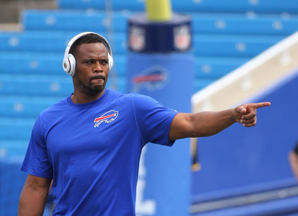 Buffalo Bills running back Fred Jackson walks on the field before a preseason NFL football game against the Pittsburgh Steelers on Saturday, Aug. 29, 2015, in Orchard Park, N.Y.