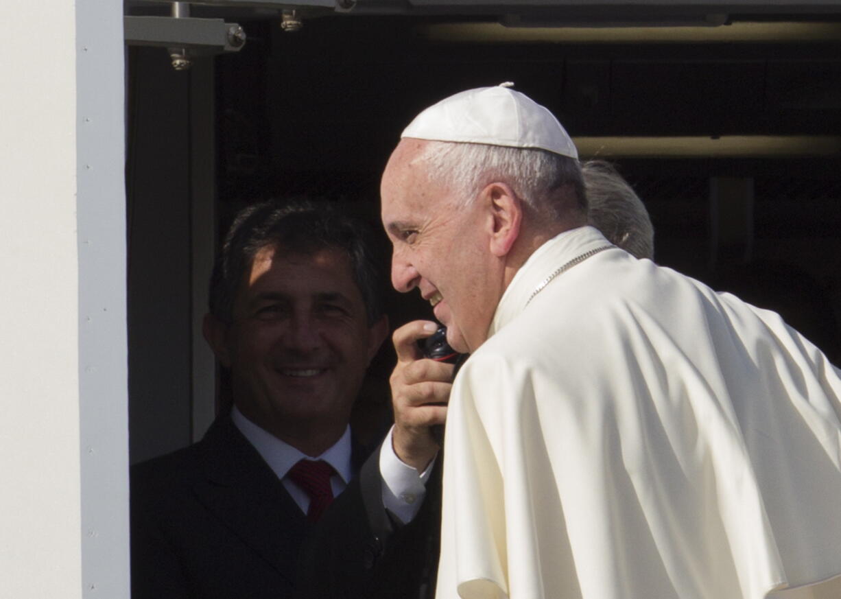 Pope Francis boards his flight to La Habana, Cuba, where he will start a 10-day trip including the United States, at Rome's Fiumicino international airport. No handshakes, selfies or fist bumps when Pope Francis enters the House chamber for his historic speech to Congress on Thursday.