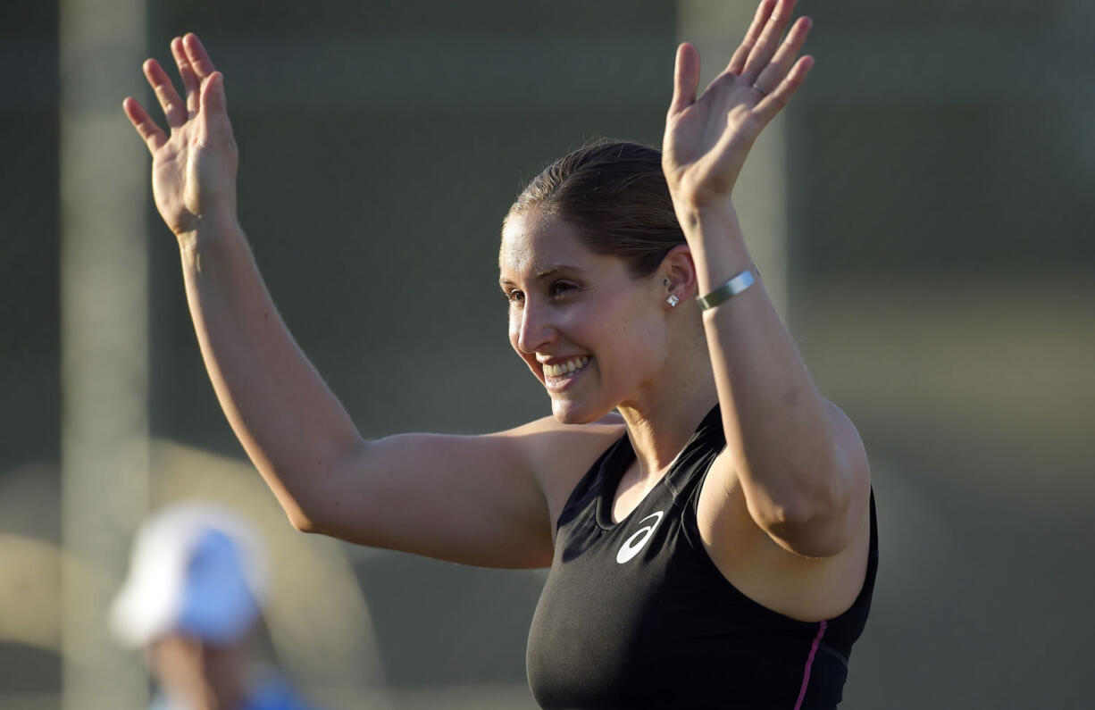 Kara Patterson waves to the crowd after winning her fifth U.S.