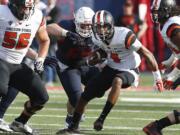 Oregon State quarterback Seth Collins (4) runs the football against Arizona during the second half Saturday, Oct. 10, 2015, in Tucson, Ariz.