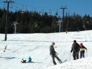 Mount Hood Meadows offered a &quot;preview weekend'' last Saturday and Sunday with a limited number of chairlifts and reduced prices.