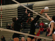 Sophie Jacobson had the perfect touch at the net for the Papermakers Wednesday. Camas beat Union in five sets for the district championship.