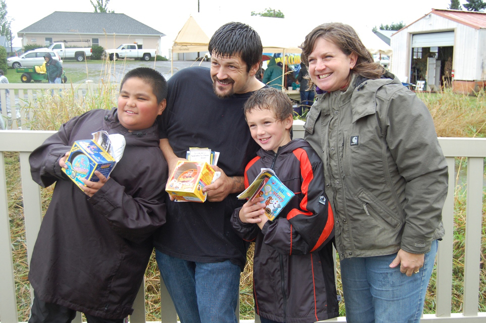 Harvest Fun Day brings hundreds despite rain The Columbian