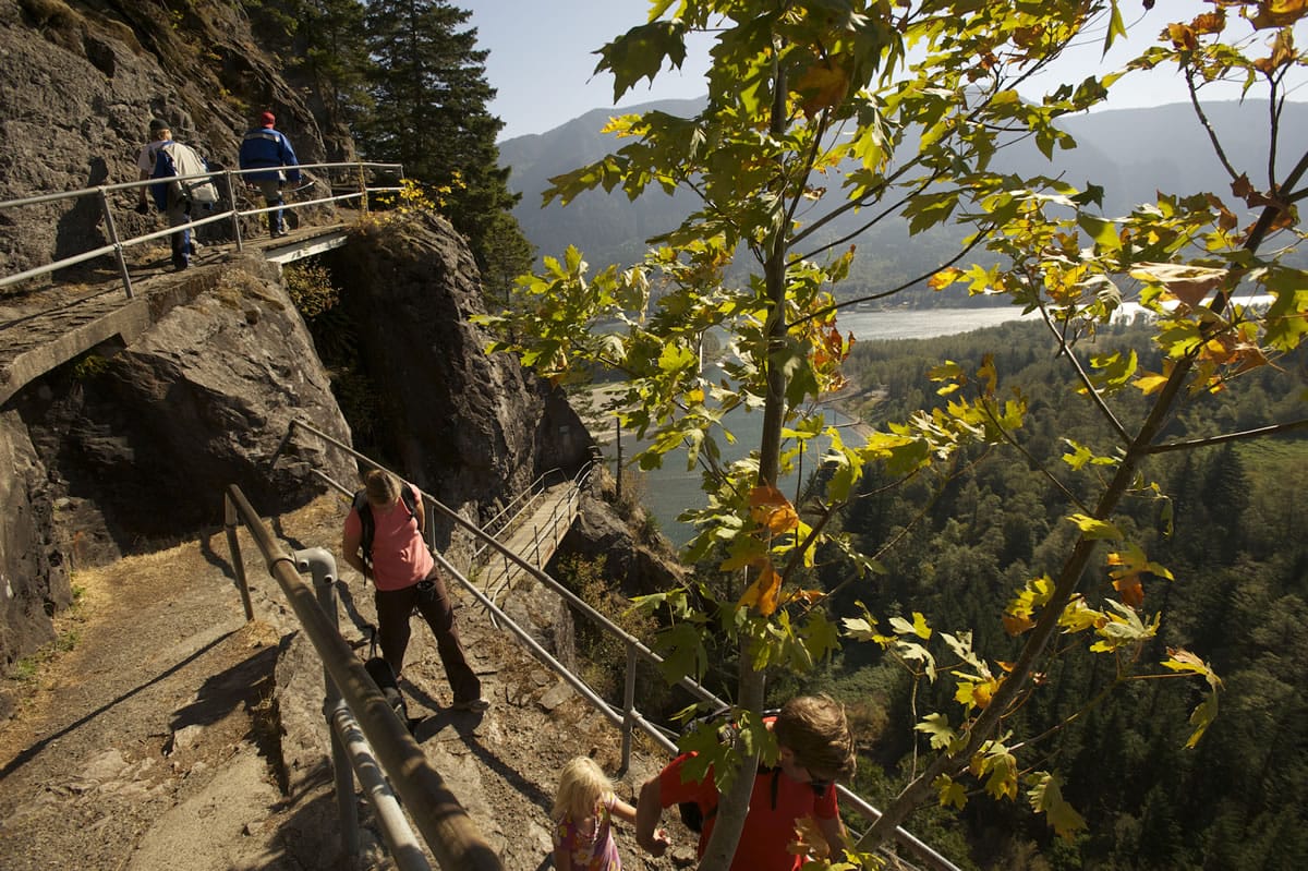 Columbia Gorge Trail: Beacon Rock