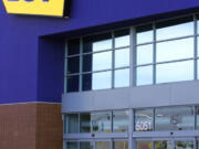 A customer heads for the entrance of the Ahwatukee Best Buy retail store, Wednesday, April 4, 2007, in Phoenix, Ariz.  The largest consumer electronics retailer in the U.S., Best Buy Co., Inc., reported fourth quarter profits were up 18 percent.  (AP Photo/Ross D.