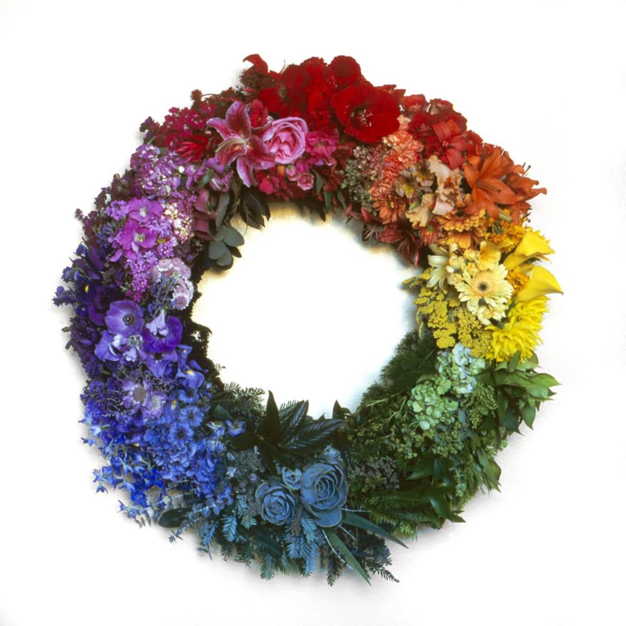 Berkeley, Calif., landscape architect Jeni Webber created a floral wreath that resembles a color wheel.