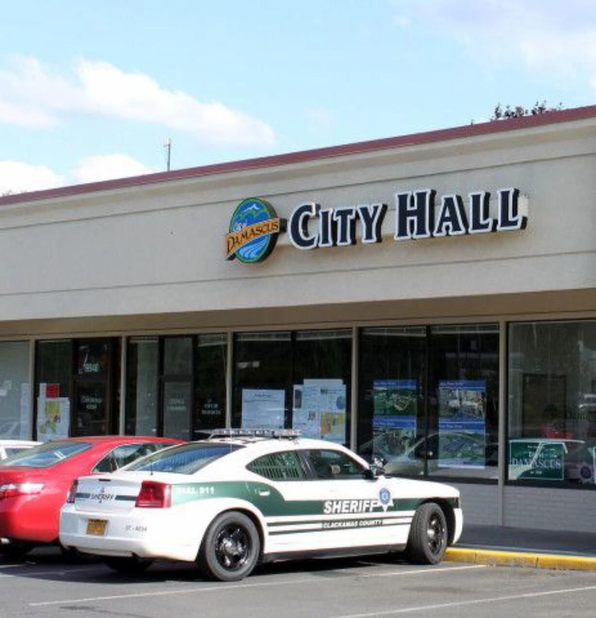 Damascus City Hall is in a strip mall.