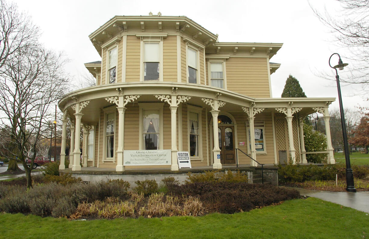 The Vancouver City Council on Monday approved a lease agreement with East Fork Cellars for the Ridgefield winery to operate out of the Slocum House in Esther Short Park.