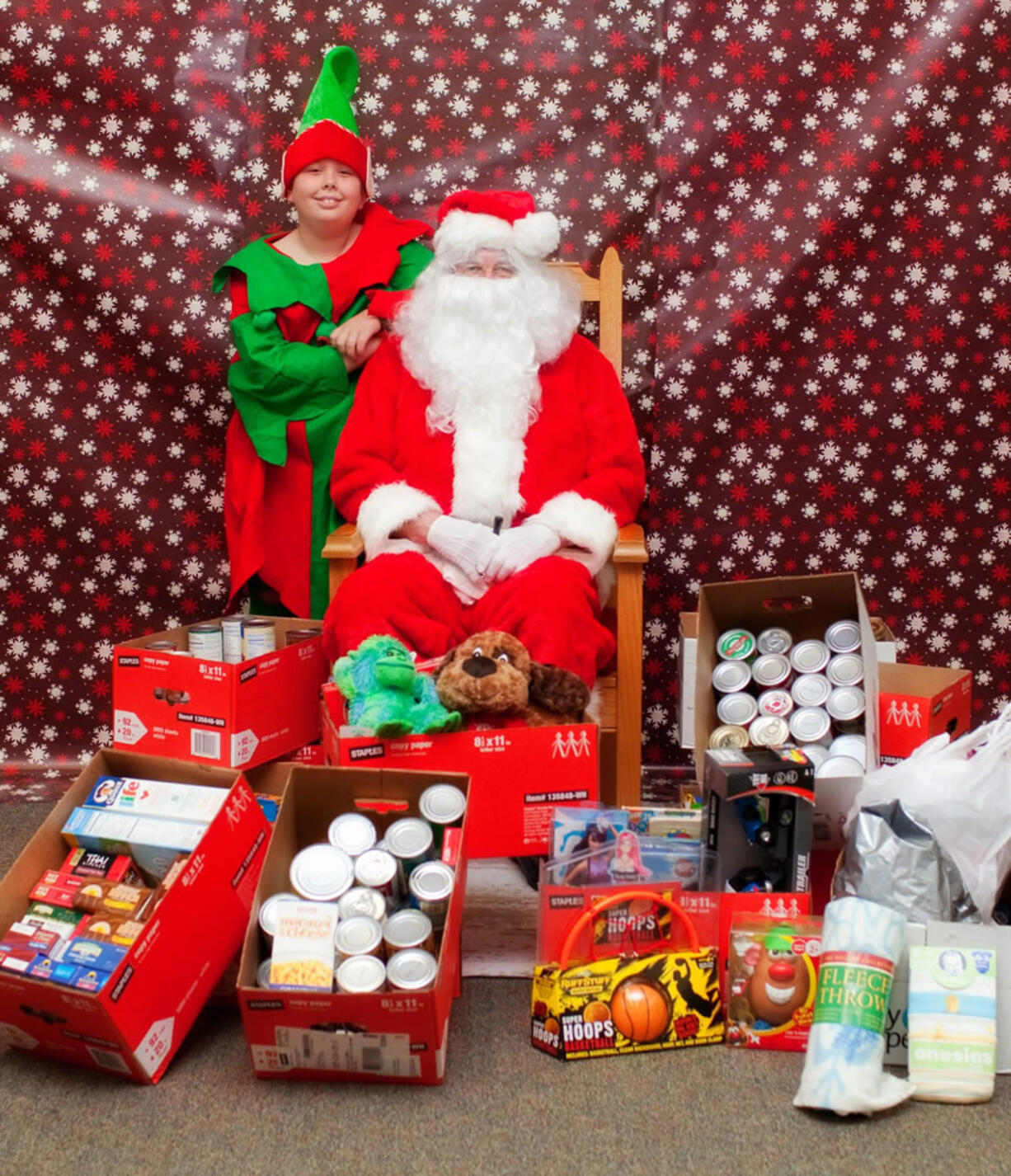 Minnehaha: Elf Joe Gornowicz helped at the Photos with Santa event at Harry S Truman Elementary School.