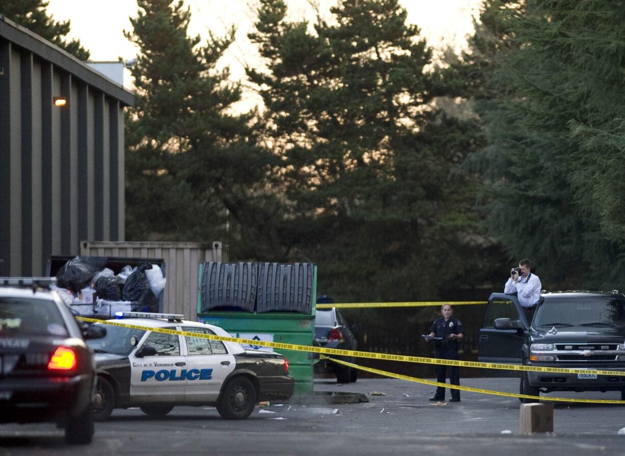 A bank robbery suspect was wounded Thursday afternoon after a reported robbery at the Vancouver Mall Drive branch of Wells Fargo Bank.