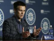 Seattle Mariners general manager Jerry Dipoto talks to reporters Thursday, Jan. 28, 2016 in Seattle during the team's annual briefing before the start of baseball spring training. (AP Photo/Ted S.