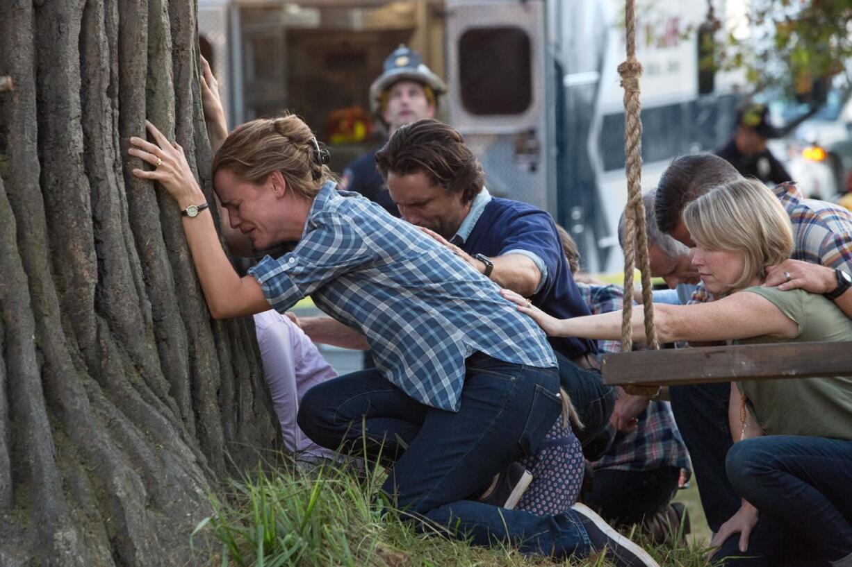 Jennifer Garner, from left, Martin Henderson and Kelly Collins Lintz appear in a scene from Sony Pictures&#039; &quot;Miracles From Heaven,&quot; which is in theaters this week.