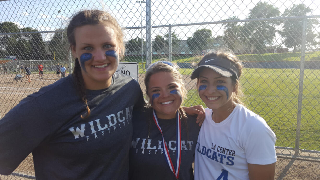 La Center&#039;s Megan Muffett (left), Abby England  (center) and Alicen Smith.