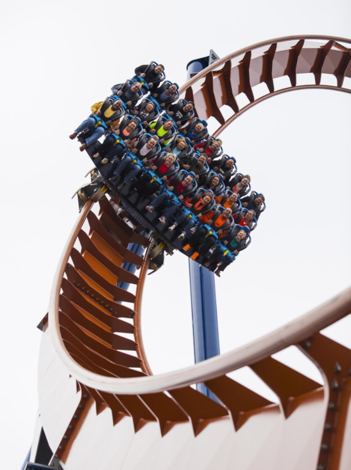 The Valravn has already broken records. Cedar Point Amusement Park&#039;s new roller coaster in Sandusky, Ohio, is now recognized as the tallest, fastest and longest dive coaster.