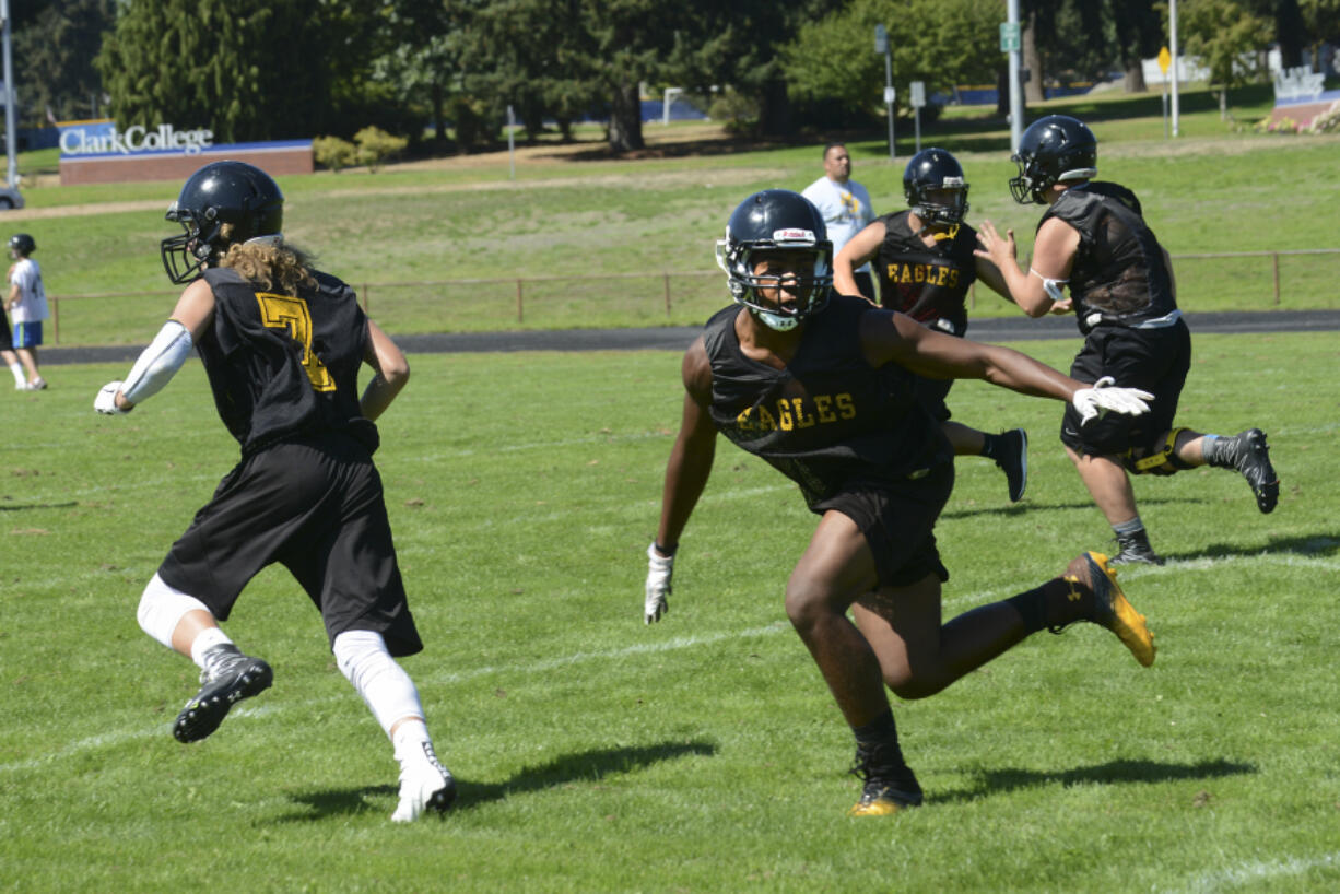 Junior wide receiver Myles Artis (C) during practice at Hudson?s Bay High School, Wednesday August 17, 2016.