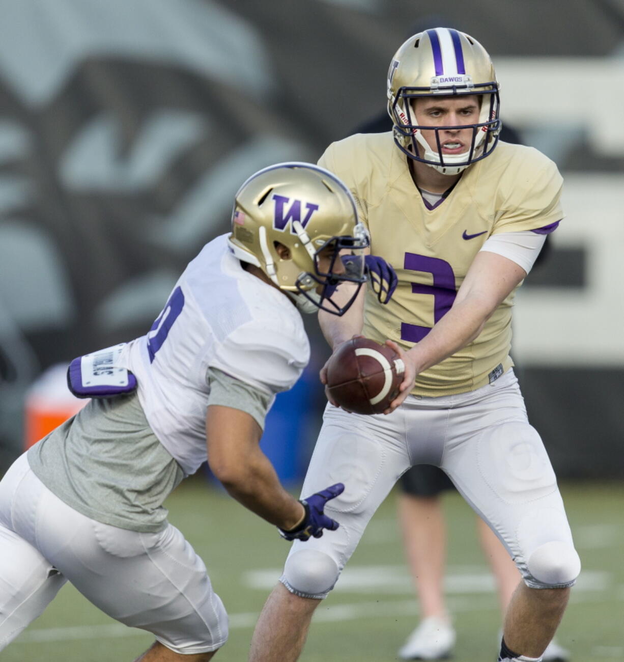 Quarterback Jake Browning and running back Myles Gaskin both need to play big roles for Huskies against Alabama.