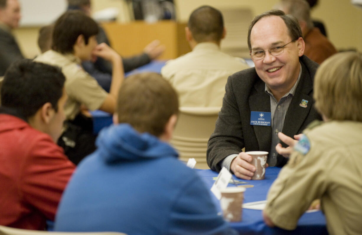 Vancouver City Council member Jack Burkman speaks with Boy Scouts at a 2012 town hall meeting.