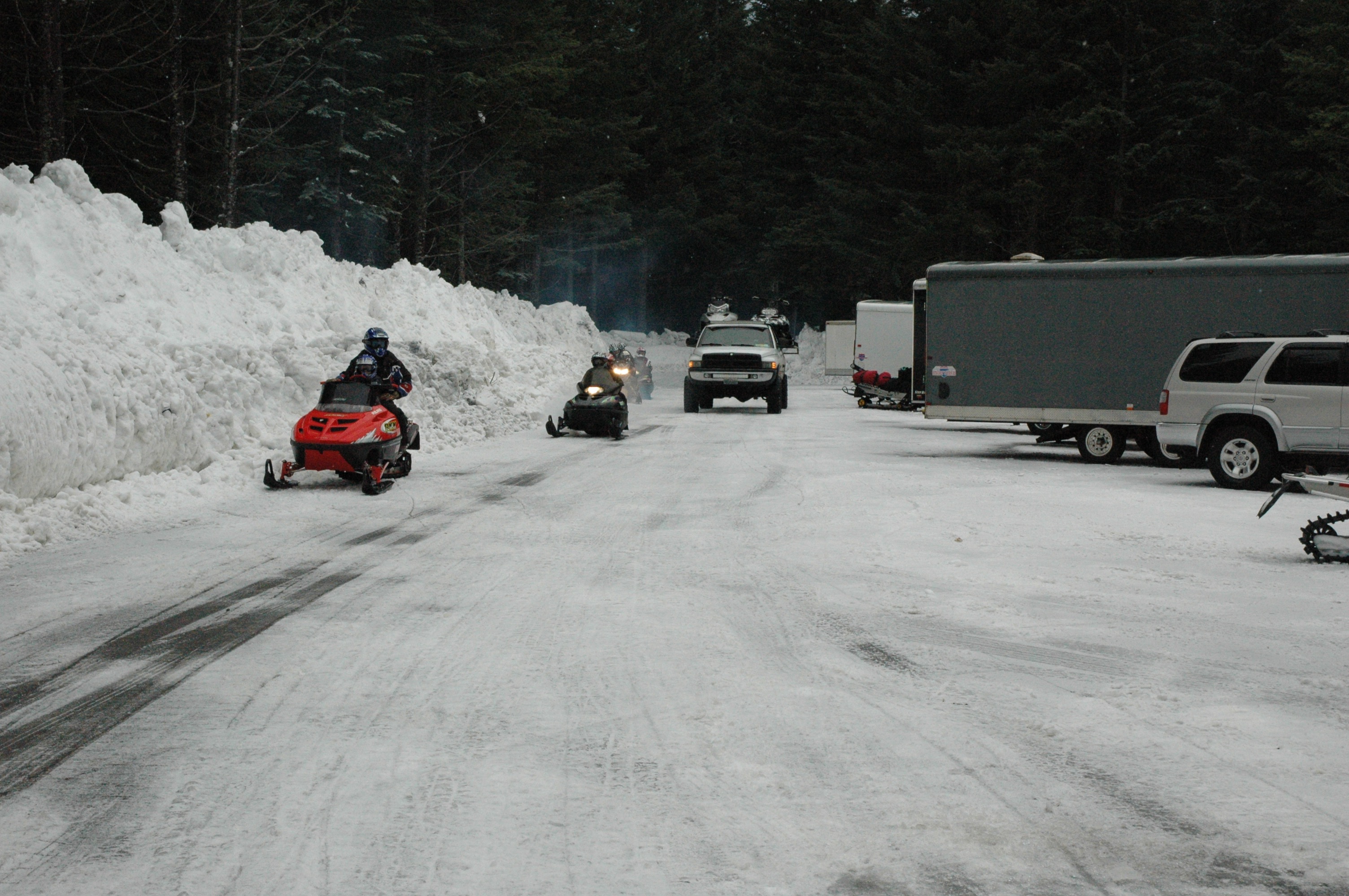 A lahar on Mount Adams would put thousands at risk but monitoring