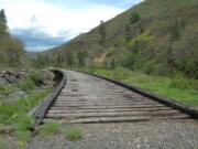 The Swale Canyon portion of the Klickitat Trail is best hiked or cycled in April or May, when the wildflowers bloom and the temperatures are comfortables.