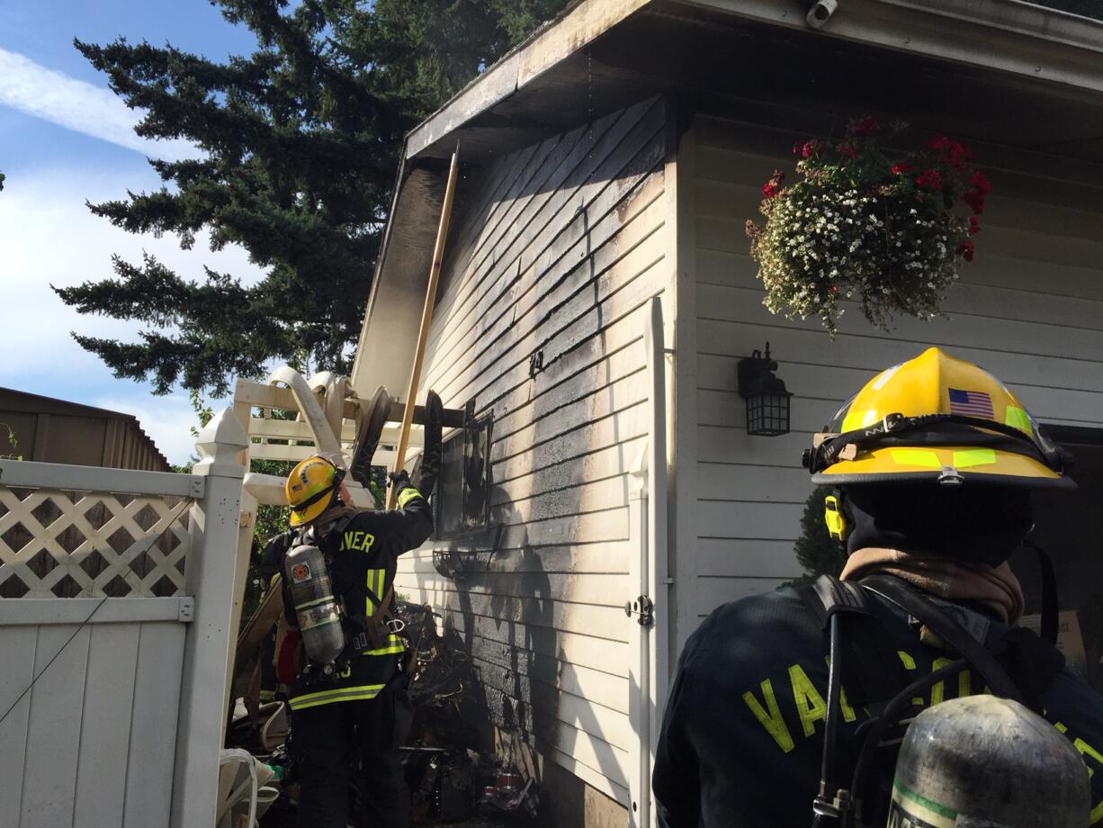 A Friday evening fire damaged a garage in Vancouver’s Cascade South East neighborhood. Firefighters put the fire out in about 15 minutes.