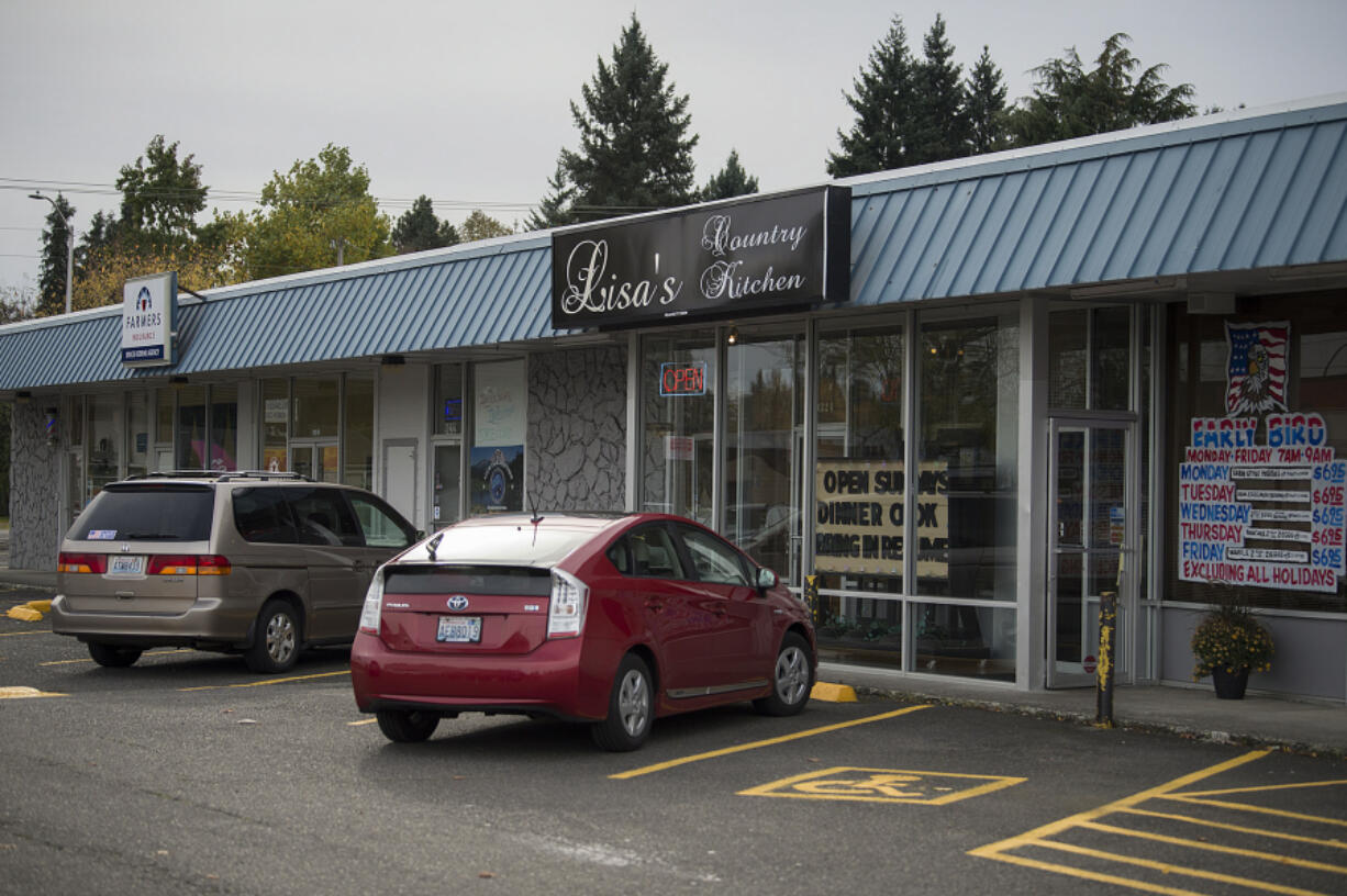 Lisa’s Country Kitchen is located at 9324 Northeast 76th Street in the Five Corners area. The restaurant declined to have their food photographed for this story.