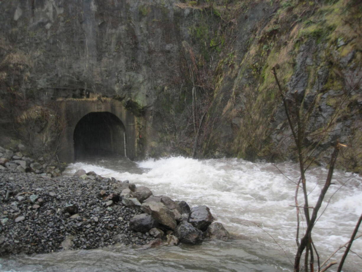 This single tunnel is the only outflow passage for Spirit Lake, and its failure could lead to a catastrophic breaching of a volcanic debris dam holding back the lake, according to a new report.