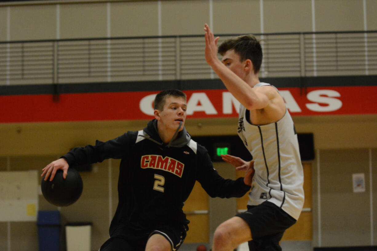 Carson Bonine, left, is among players on last season’s successful junior varsity team who are stepping into varsity roles.