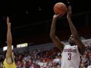 Washington State forward Robert Franks (3) shoots against California guard Nick Hamilton during the second half of an NCAA college basketball game in Pullman, Wash., Saturday, Jan. 13, 2018. Washington State won 78-53.