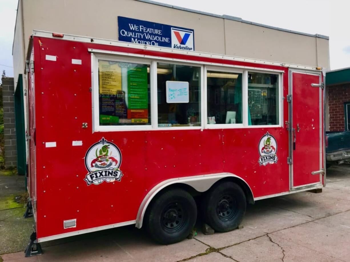 Fixins food truck (Rachel Pinsky for The Columbian)