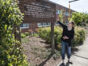 Amy Clearman, a graduate student at Portland State University and research assistant at Fort Vancouver National Historic Site, explains her community archaeology project. It’s a search for the spot where Fort Vancouver originally was built in 1825 on the bluff above the Columbia River.