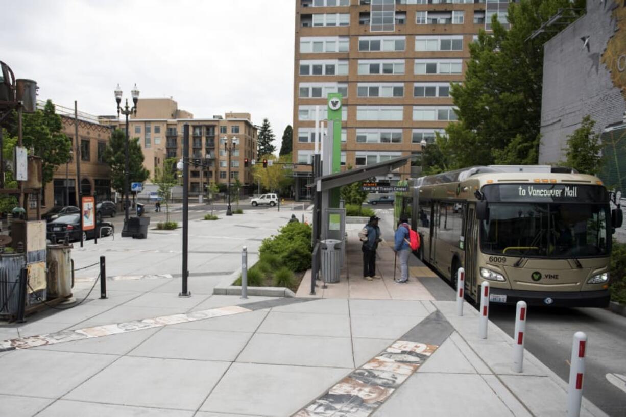 Turtle Place, the downtown Vancouver terminus for The Vine, C-Tran’s bus rapid transit system, could host up to two food trucks or carts in the future. On Tuesday, the agency’s board of directors approved changes to a policy that will allow food vendors on the site and could lead to other C-Tran facilities allowing them as well.