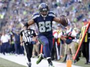 Seattle Seahawks’ Doug Baldwin scores a touchdown against the San Francisco 49ers in the second half of an NFL football game, Sunday, Sept. 25, 2016, in Seattle. (AP Photo/Ted S.