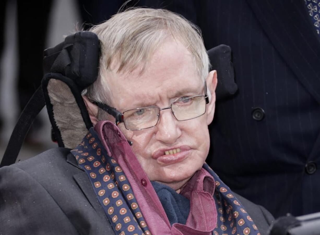 Stephen Hawking arrives for the Interstellar Live show at the Royal Albert Hall in London on March 30, 2015.