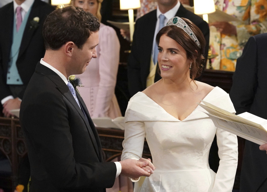 Princess Eugenie, Jack Brooksbank share official royal wedding photos