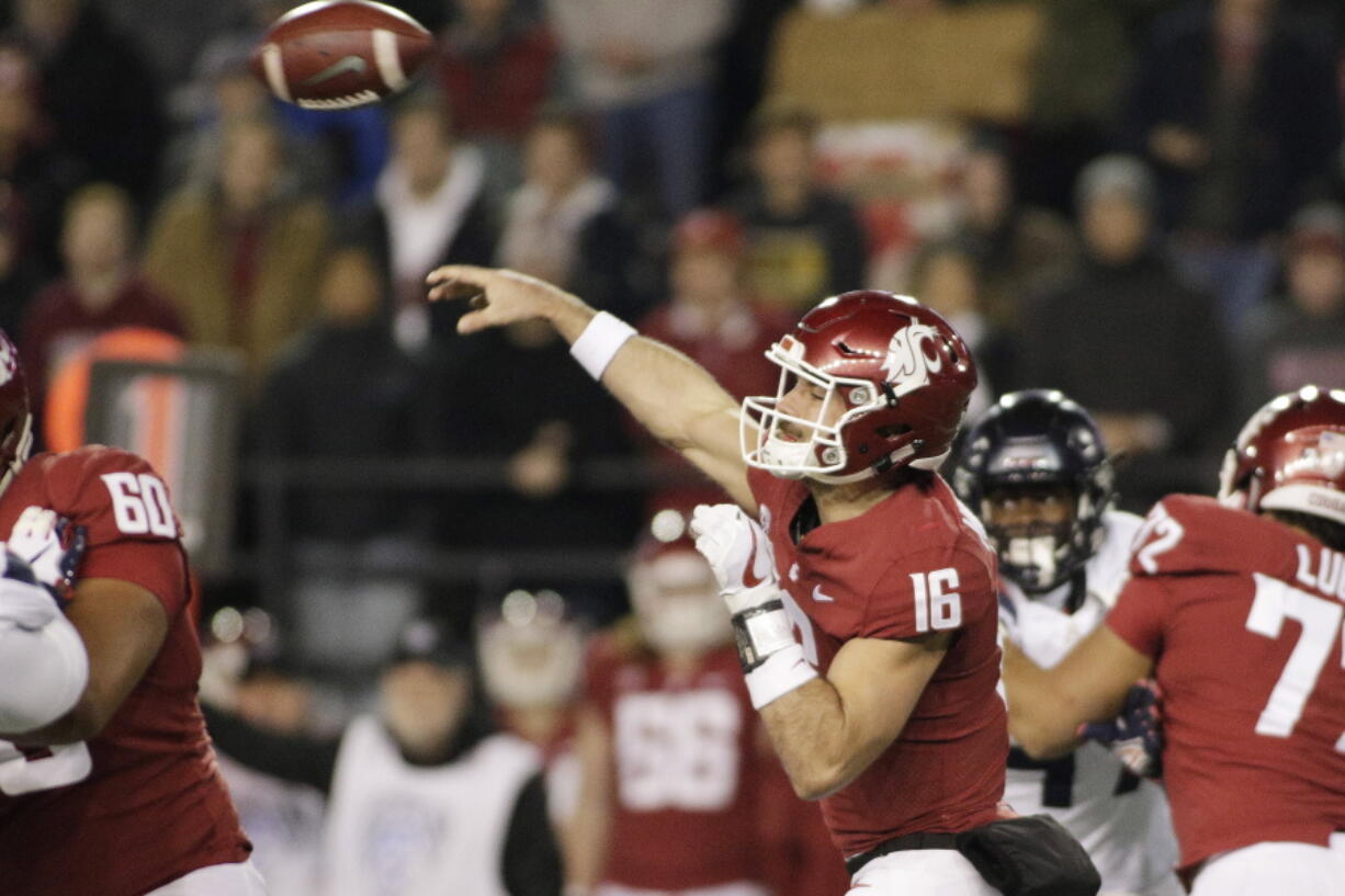 Washington State quarterback Gardner Minshew II (16) throws a pass during the first half of the team’s NCAA college football game against Arizona in Pullman, Wash., Saturday, Nov. 17, 2018.