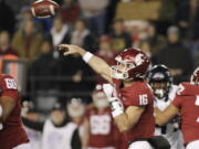 Washington State quarterback Gardner Minshew II (16) throws a pass during the first half of the team’s NCAA college football game against Arizona in Pullman, Wash., Saturday, Nov. 17, 2018.