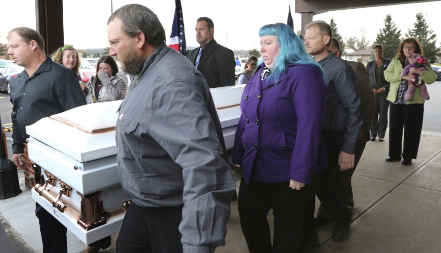 Mourners say good bye to 3 Girl Scouts mother The Columbian