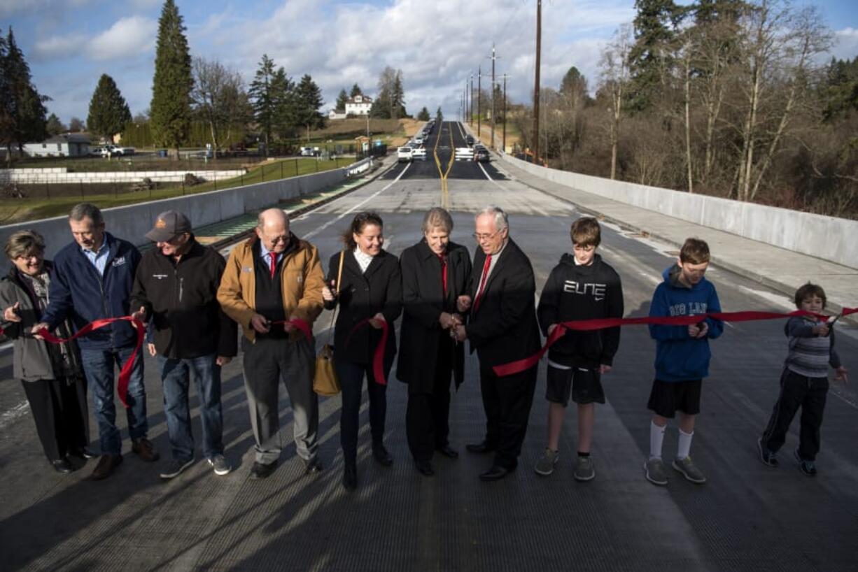 Ribbon cut on Northeast 10th Avenue bridge over Whipple Creek - The ...